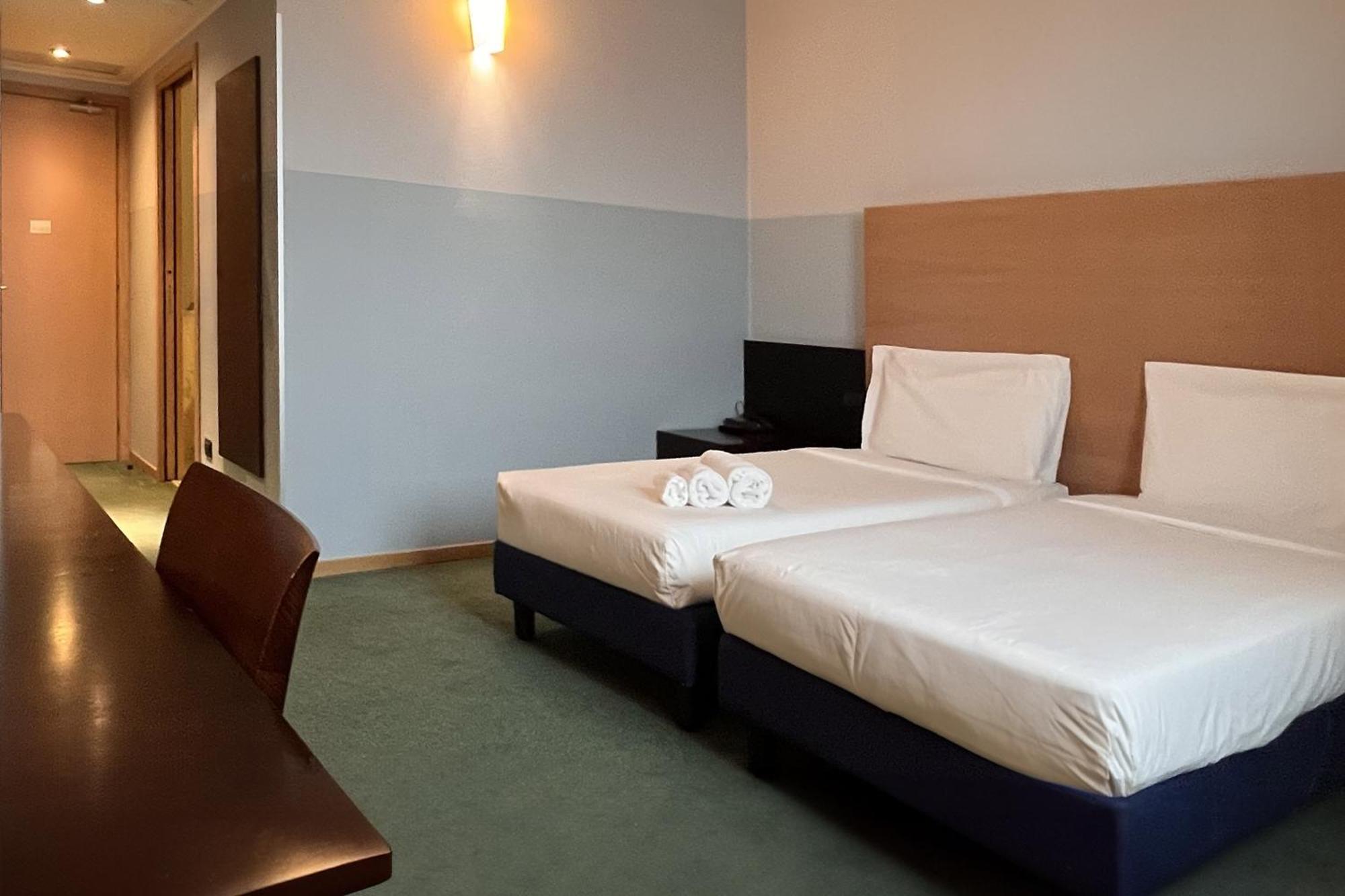 B&B Hotel Milano Cologno Studios Cologno Monzese Kültér fotó