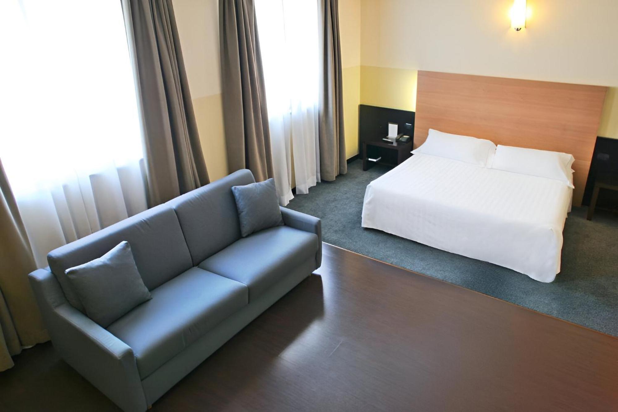 B&B Hotel Milano Cologno Studios Cologno Monzese Kültér fotó