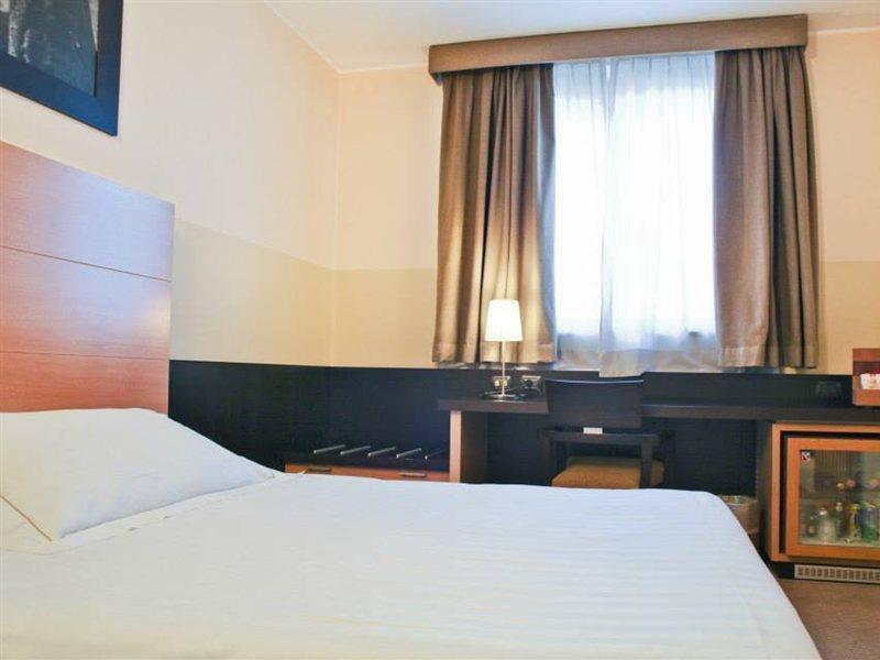 B&B Hotel Milano Cologno Studios Cologno Monzese Kültér fotó
